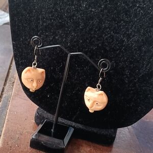 Cat Face Drop Earrings in Peach